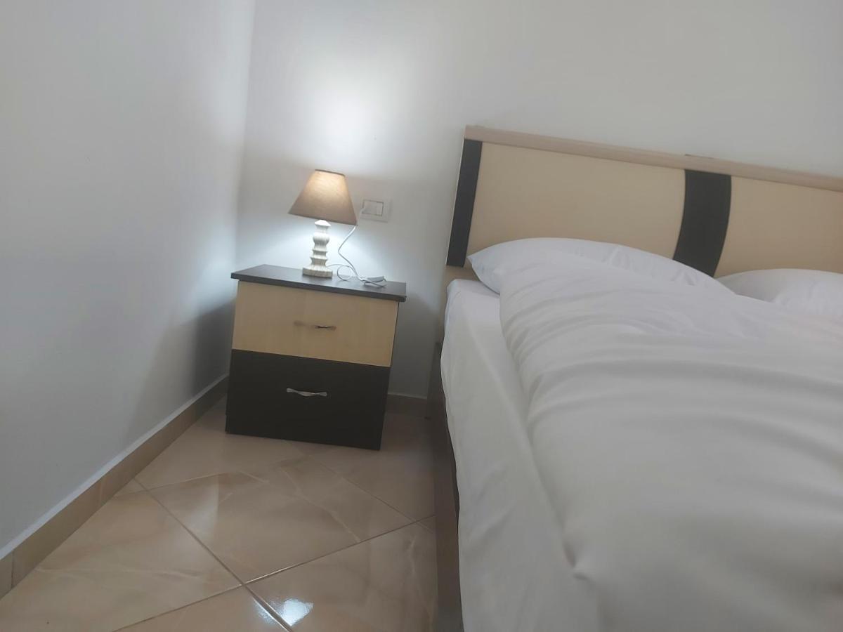 Bral Apartment 7 - Two-Bedroom With Seaview Durrës Exterior foto